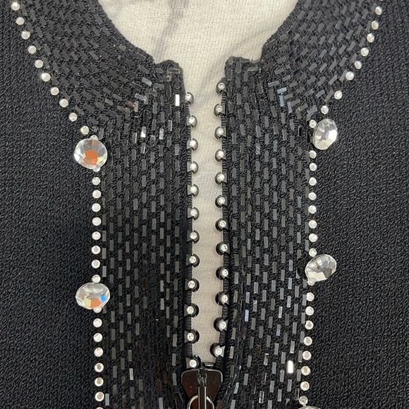 St. John Evening by Marie Gray Paillette
Embellished Knit Jacket in Black,Size 6 - Picture 4 of 10